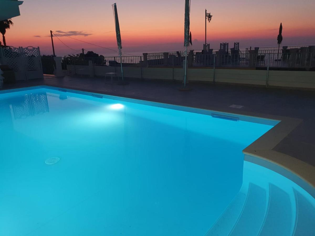 Appartamenti Borgo Panoramico N 9 特罗佩阿 外观 照片